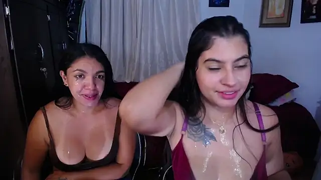 Sharlottee webcam