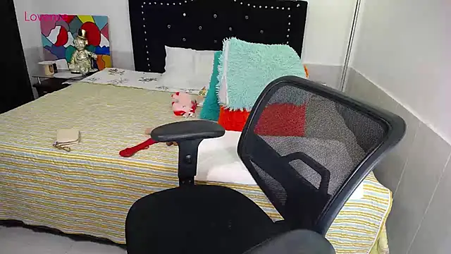 naughty_girl_4u webcam