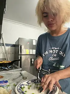 Eva_Feller69