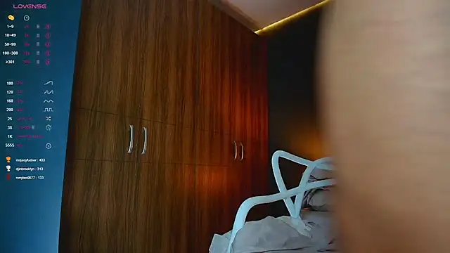 massimo_visconti live cam on StripChat