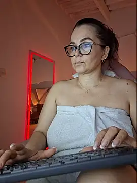 MariaPau_83 webcam