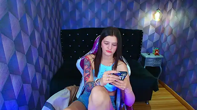 LiaHarryis webcam