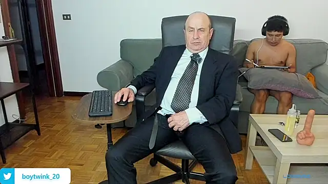 masterboy50 live cam on StripChat