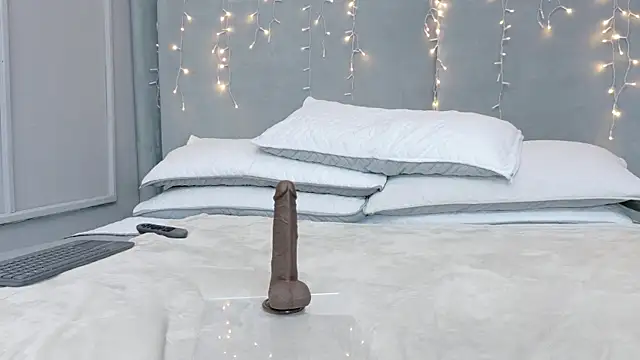 AlmaRose_ webcam