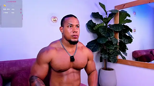 Travis_lenox_ webcam