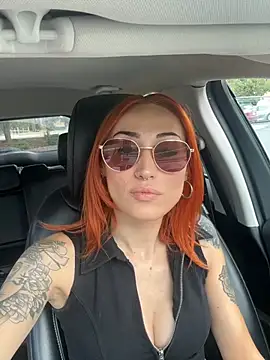 ThornsandHoney webcam