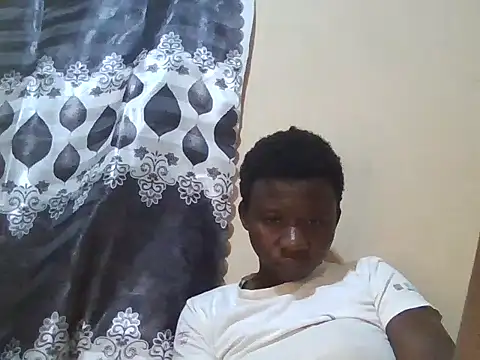NaughtyNyra webcam
