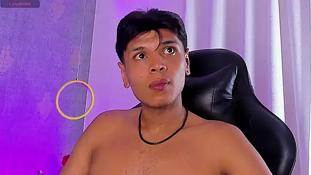 Alejandroo_Montenegro webcam