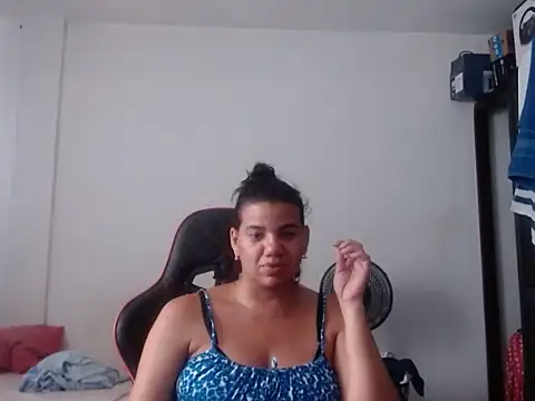 Adriana_0312 webcam