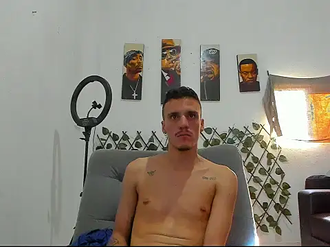 Latins_Boss webcam