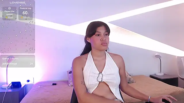 Kitty_Desire2 webcam