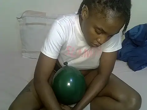 Prettypixxiee webcam