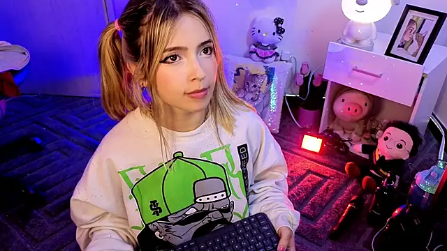 EmilyMiller_ webcam