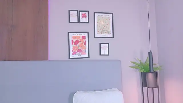 LanaRozz webcam