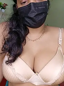 Rose-luckey webcam