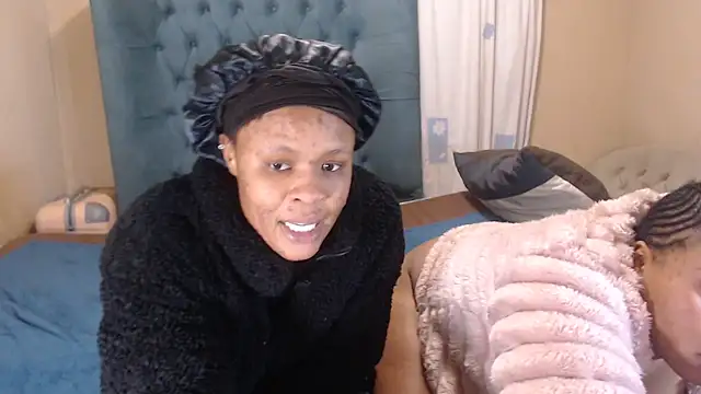 BendMeOverXX webcam