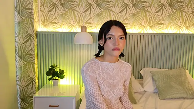 nina_gb webcam