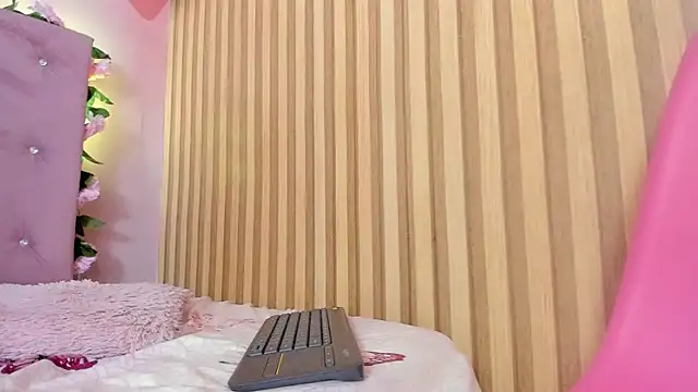 lovely__kiss__ webcam