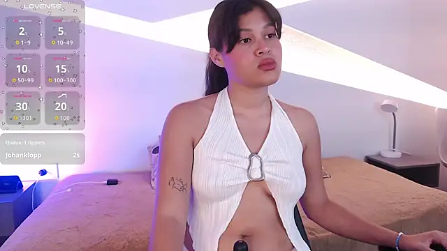 Kitty_Desire2 webcam