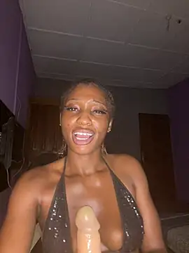 Nirahbeauty webcam