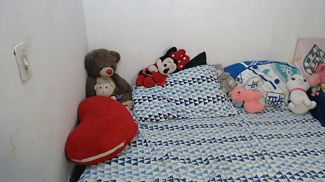 Pocahontas_Princess_ webcam