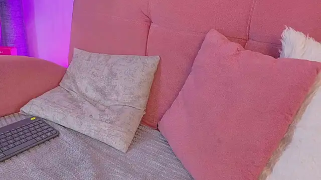 Karina2Smith webcam