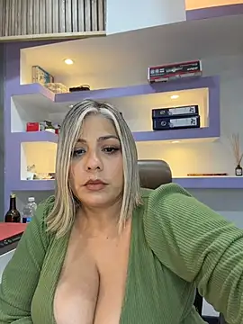 isabella_horney_ webcam