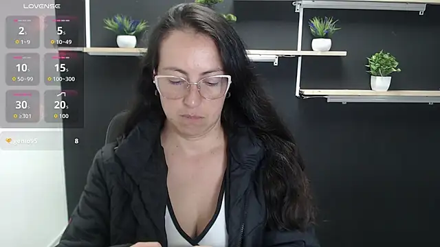 Lauryn_Jones webcam