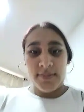 Mia_skyy18 webcam