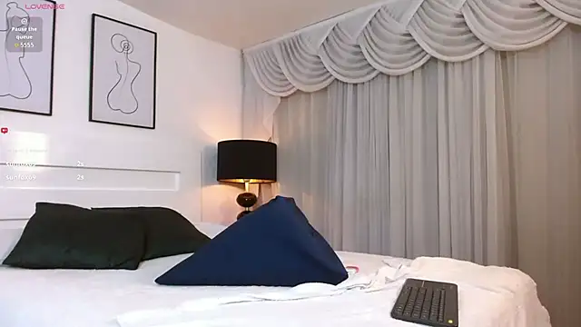 Gia-collins webcam