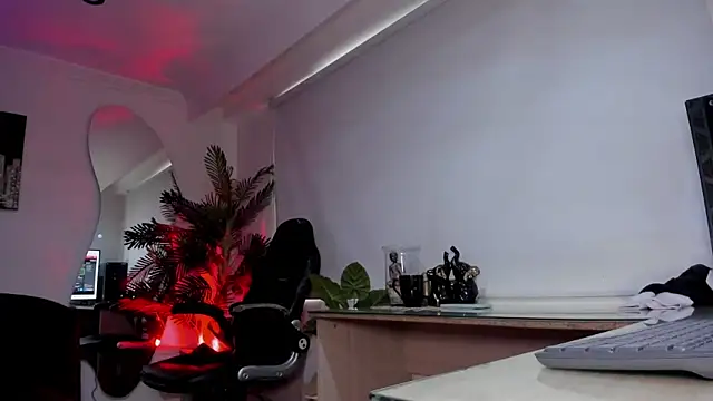 Meghan320 webcam