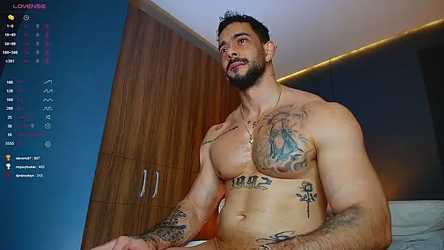 massimo_visconti live cam on StripChat