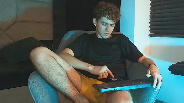 Tyler_Mcrey webcam