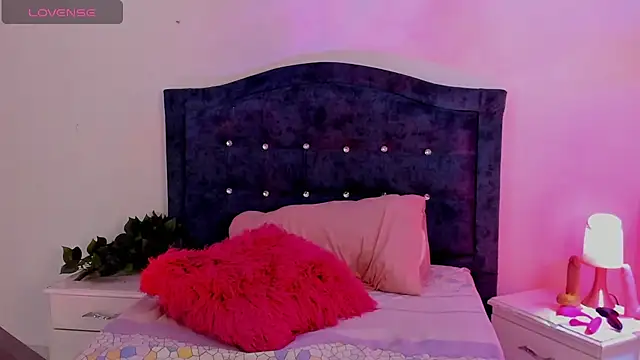 zaharavela_ webcam