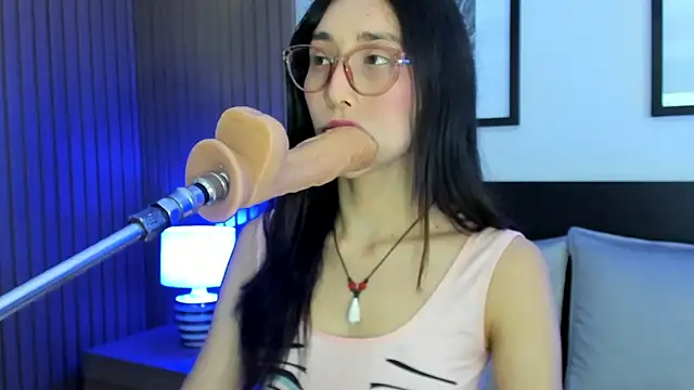 doll_bella_ webcam