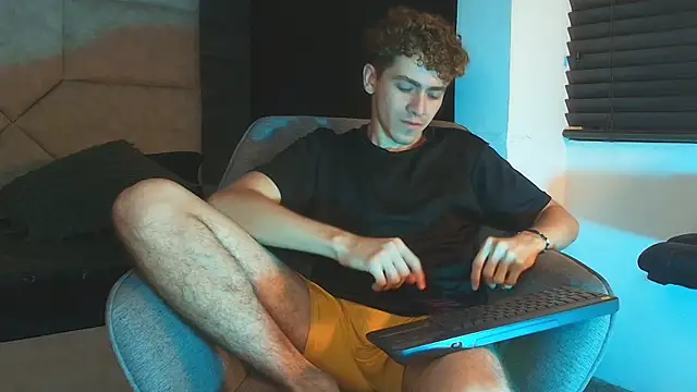 Tyler_Mcrey webcam
