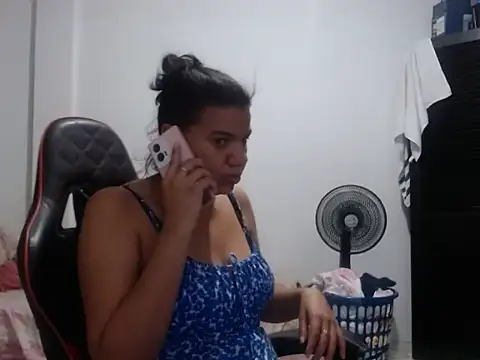 Adriana_0312 webcam