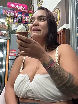 Sara-77 webcam