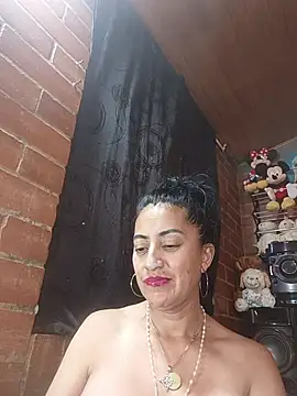 Alexandrina live cam on StripChat