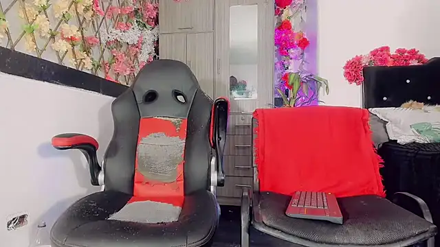 Thiara_veky_ webcam
