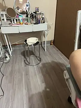 Mina048 webcam