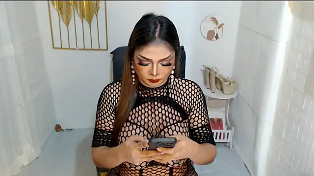 WildSelfsuckerAmanda webcam
