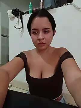Julieth_hot-69 webcam
