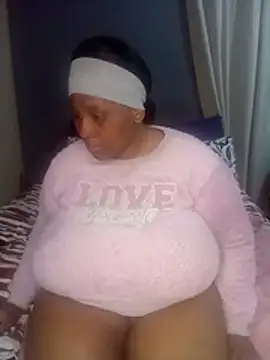 PIXIEBITCHXXX26 webcam