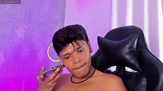 Alejandroo_Montenegro webcam
