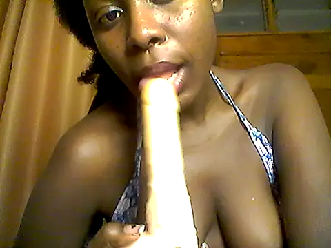 Sexy-alma210 webcam