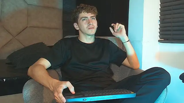 Tyler_Mcrey webcam