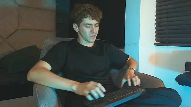 Tyler_Mcrey webcam