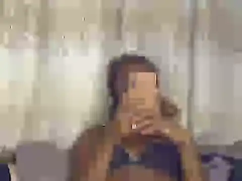 cee_queen live cam on StripChat