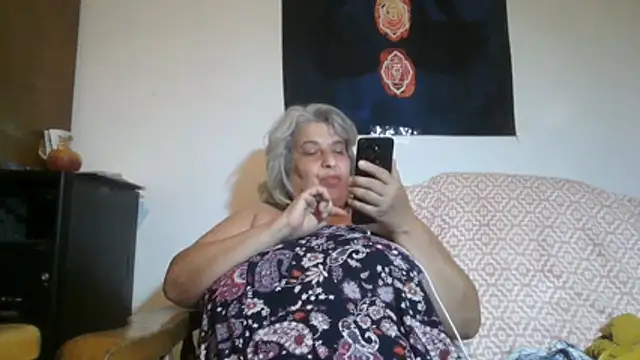 ExquisiteMature webcam